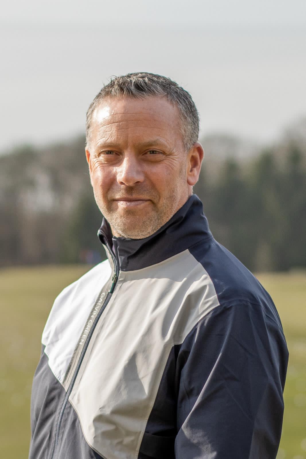 Robert Wootton Teebox indoor golf